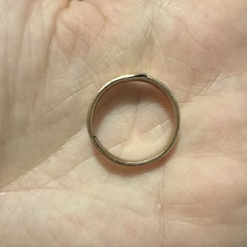 Zen Pırlanta Zen Alyans Ömürlük Sanıyorsun Ama Çatladı Kırıldı. Telafi Edilmiyor.