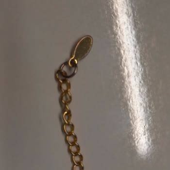 Olesya Aksesuar Ürününün Arkasında Dur Lütfen