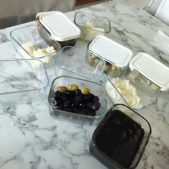 Paşabahçe Kahvaltılık Seti Ve Cam Su Şişesi Kapak Kırılması