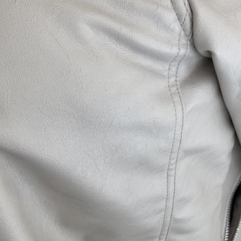 HM Ceket Çatlak Oluştu