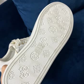 Guess Sneaker Kadın Ayakkabı Siparişi Verdim İkisi De Sorunsuz Değildi