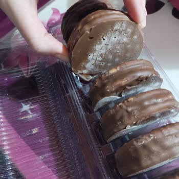 Ülker Alpella Küflü Çikolata Kaplamalı Marshmallowlu Sandviçi