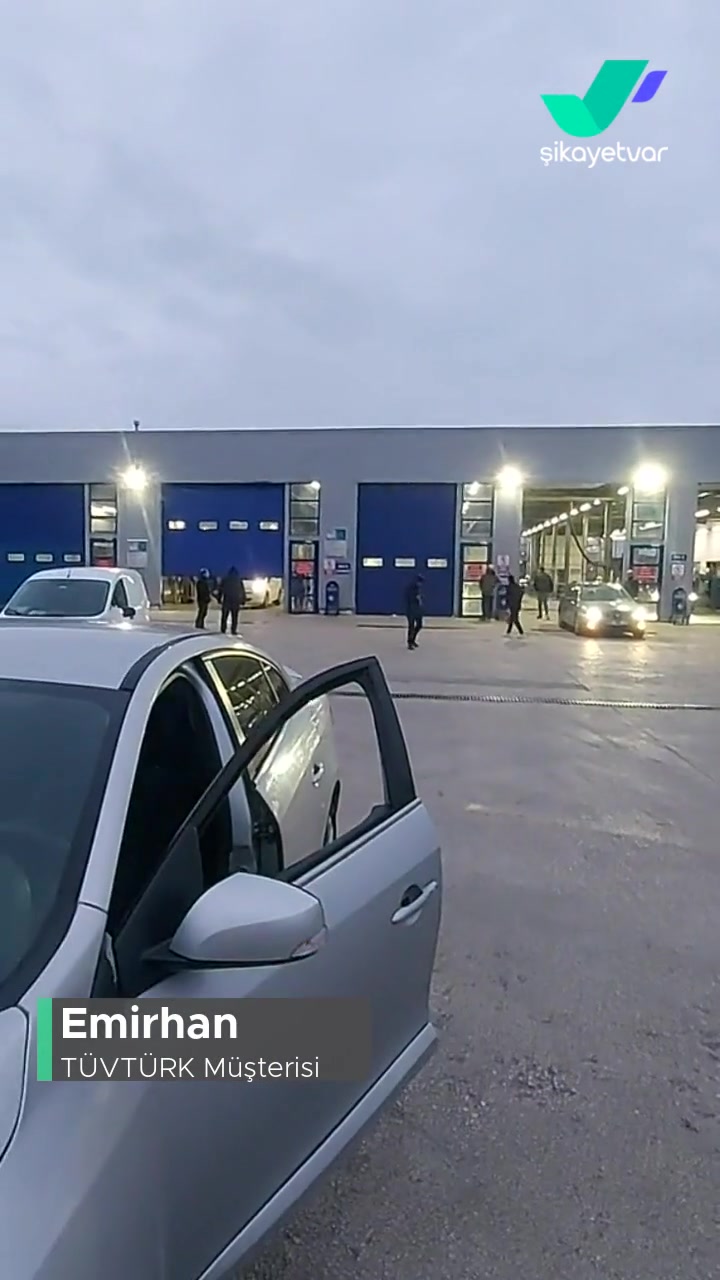 Yanan Far Yanmıyor Diye Tüvtürk Dosyamı Yaktı videonun kapak resmi