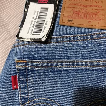 Boyner'den Orijinal Olmayan Levis Pantolon