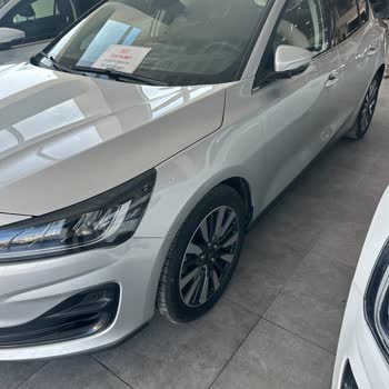 Ford Focus Titanyum Stilin Jantlarını Kafalarına Göre Değiştirmişler