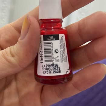 Flormar 321 Numaralı Oje Tırnakları Turunculaştırdı