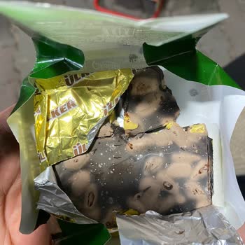 Ülker Çikolata Tarihi Geçmemiş Ürünün Bozuk Çıkması
