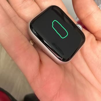 Teknosa'dan Hediye Alınıp Kargoyla Gelen Apple Watch Se Çatlak Geldi.