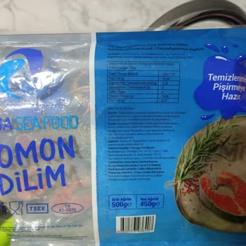 Erba Sea Food Erba Seafood Somon Dilim İçerisinden Çıkan Falım Kağıdı.