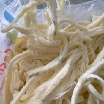 Başakşehir Çam Sakura Anpagross Aldığım Peynir Bozuk Çıktı.