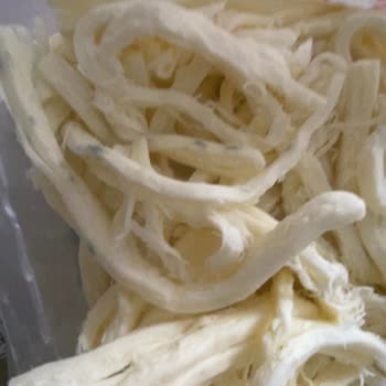 Başakşehir Çam Sakura Anpagross Aldığım Peynir Bozuk Çıktı.