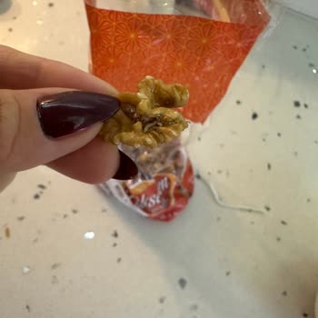 Ege Yükselen Kuruyemiş Kurtlu Ürün Satıyor!