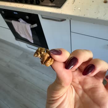 Ege Yükselen Kuruyemiş Kurtlu Ürün Satıyor!