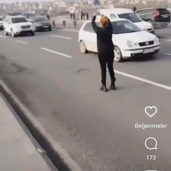 Honor 90 Da Ekrandaki 2harf Kesik Görünüyor