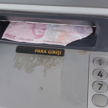 Halkbank ATM Yırtık Para