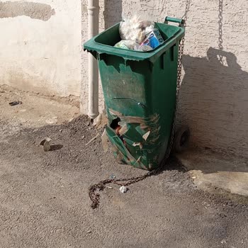 Osmangazi Belediyesi Çöp Konteynerimiz Kırıyor