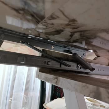 Modalife Masa Arızalı Ve Düzeltmeye Gelmiyorlar