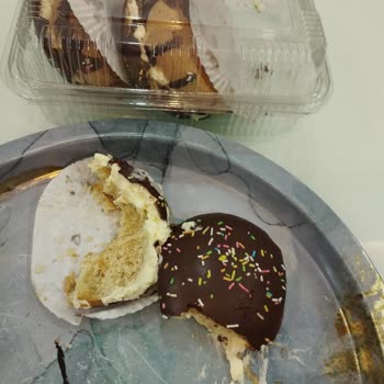 Elit Unlu Mamulleri (Samsun) 180 Liram Resmen Çöp Oldu.