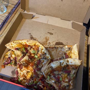 Sbarro Markası Hasarlı Ürün Gönderdi