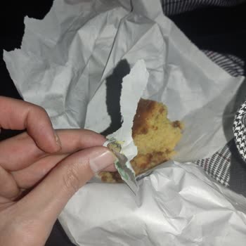 Migros Pasta İçinden Taş Çıkması