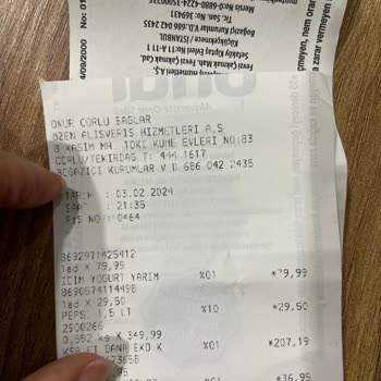 Onur Marketlerde Tarihi Geçmiş Bozuk Küflü Ürünler