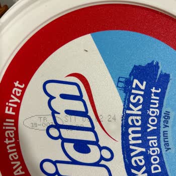 Onur Marketlerde Tarihi Geçmiş Bozuk Küflü Ürünler