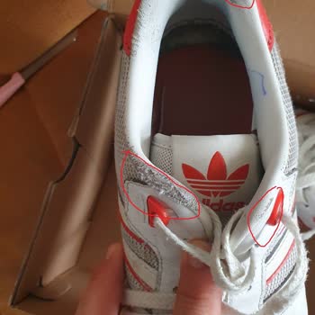 Adidas Ürünü Çok Az Kullanımda Deforme Oldu, Firma Değişim Yapmıyor!