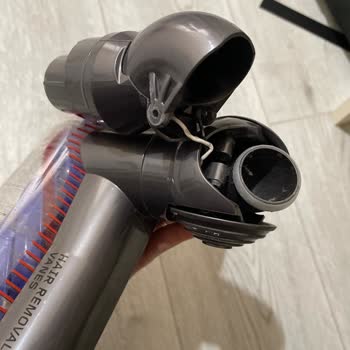 Dyson V12 Kırılan Başlık, Yetersiz Destek