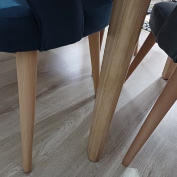 İstikbal 6 Ayda Düzeltilemeyen Masa Kaplaması