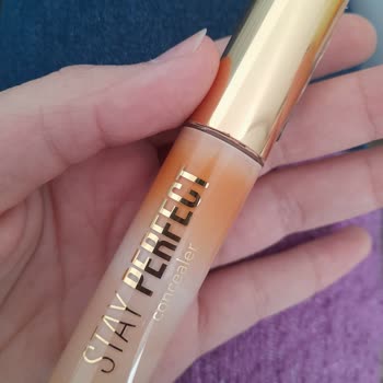 Flormar Kapatıcısı Şişesinin İçinde Birkaç Ay İçinde Turuncuya Döndü