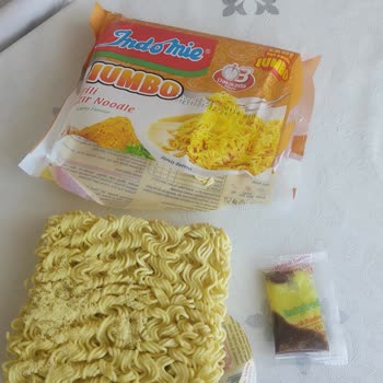 A101 İndomie Körili Noodledan Küf Çıktı
