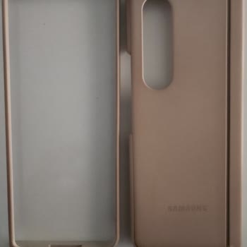 Samsung Kılıflar Renk Değiştiriyor Kararıyor Ve Çözüm Yok