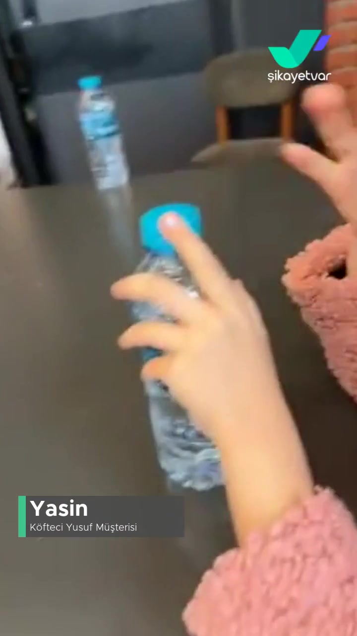 Köfteci Yusuf İşletmede Hijyen Ve Müşteriyi Karşılama İlgilenme Yok, Bekliyoruz! videonun kapak resmi