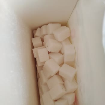 BİM Küp Şeker Küf Fare Bayat