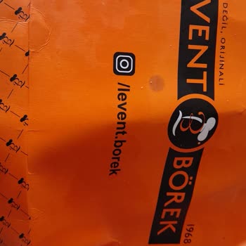 Levent Börekçilik Kahvaltı Şoku: Börekten Çıkan Süpürge Sapları!