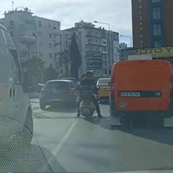 İzmir Çiğli Tramvay Trafik Sorunu!