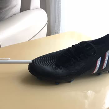 Adidas Ayakkabı Arkasında Durmama