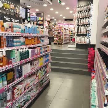 Eve Dükkanda Hayvanat Bahçesi