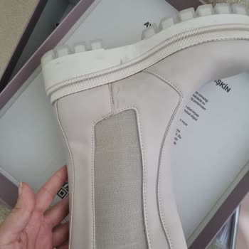 Canpark Derimod Çalışanları Tavrı ve Defolu Ürünü Zorla Satmaları