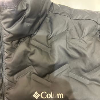Columbia Siyah Bayan Kısa Mont. Marka Silindi