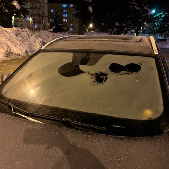 Chery Araç İçinde Ön Cam İçten Buzlanıyor