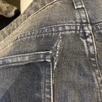 Koton'dan Aldığım Pantolon 10-15 Kullanımda Yırtıldı.