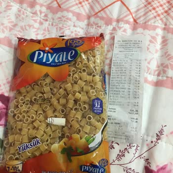 Piyale Makarnanın İçinden Sigara İzmariti Çıktı!
