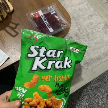 Açılıp Tekrar Bantlanan Cips Paketi BİM