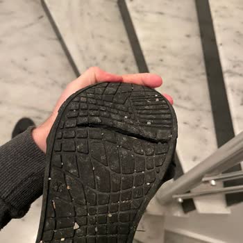 İnci Ayakkabı İnternetten Satın Alınan Ayakkabıda Taban Yarılması Sorunu