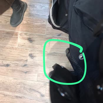 Us Polo Dan Alınan 1 Haftalık Mont Dikişlerden Sökülmeye Başladı