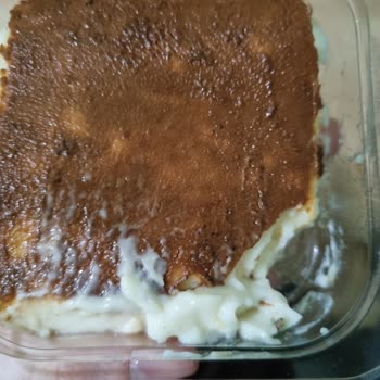 BİM Osmanoğlu Tatlılarından Böcek Çıkması