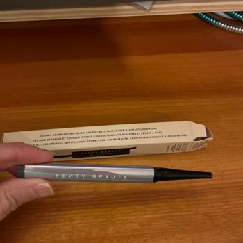 Sephora.com Kurumuş Göz Kalemi Gönderdi. İade Kodu Bekliyorum
