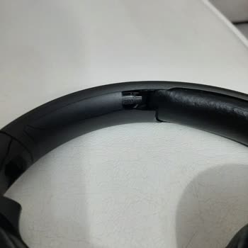 JBL 560BT Kulaklığım Çatladı