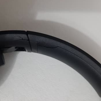 JBL 560BT Kulaklığım Çatladı